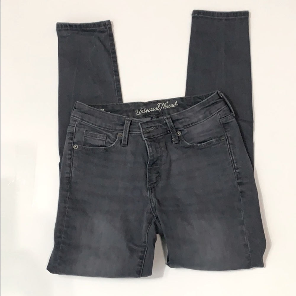 EUC Universal Thread grey midrise skinny denim
